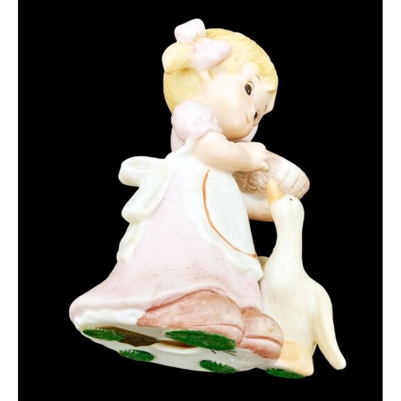 Homco Farm Girl Feeding Duck Porcelain Blond Kid Pink Dress Vintage Figure 4" - Picture 13 of 15